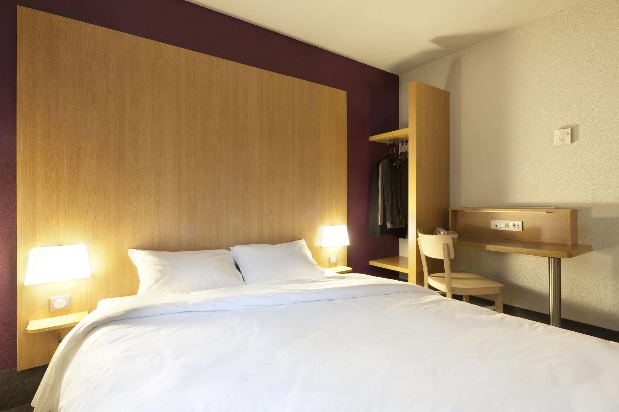B&B Hotel Aubagne Gemenos Exterior photo